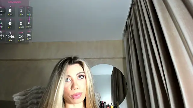 Snapshot of KaylaBenz chatting on November 5, 2025, 8:20 pm KaylaBenz online show from November 5, 2025, 8:20 pm