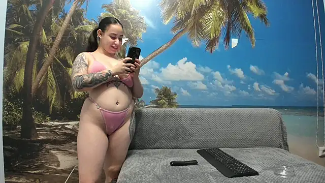 Snapshot of kimberd33 chatting on November 14, 2025, 2:27 pm kimberd33 online show from November 14, 2025, 2:27 pm