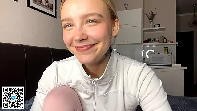 MelodyImam online show from October 21, 2025, 1:23 pm