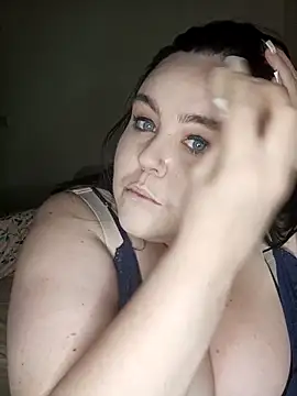 Snapshot of Maya_29x chatting on December 21, 2025, 7:32 pm Maya 29x online show from December 21, 2025, 7:32 pm