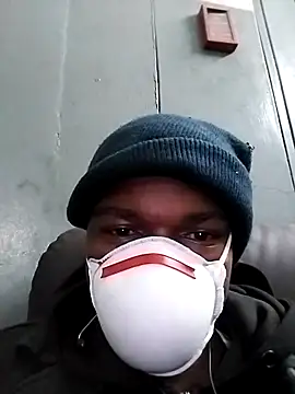 loVbRo1 online show from November 17, 2025, 1:44 am