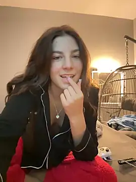 Brunnettebabe007 online show from November 10, 2025, 1:37 am