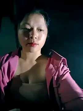 lisa-bae00 online show from November 7, 2025, 12:38 pm