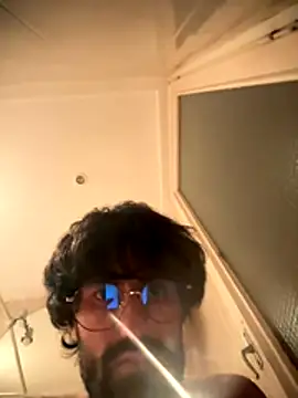 Snapshot of Paapii1098 chatting on November 11, 2025, 7:47 pm Paapii1098 online show from November 11, 2025, 7:47 pm