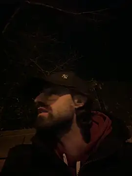 Snapshot of Paapii1098 chatting on December 14, 2025, 9:08 pm Paapii1098 online show from December 14, 2025, 9:08 pm