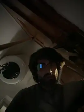 Snapshot of Paapii1098 chatting on December 18, 2025, 3:45 am Paapii1098 online show from December 18, 2025, 3:45 am