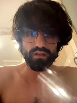 Snapshot of Paapii1098 chatting on January 6, 2026, 11:18 pm Paapii1098 online show from January 6, 2026, 11:18 pm