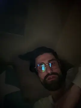 Snapshot of Paapii1098 chatting on February 5, 2026, 10:03 pm Paapii1098 online show from February 5, 2026, 10:03 pm