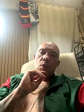 Snapshot of gitanoMad chatting on November 22, 2025, 7:46 pm gitanoMad online show from November 22, 2025, 7:46 pm