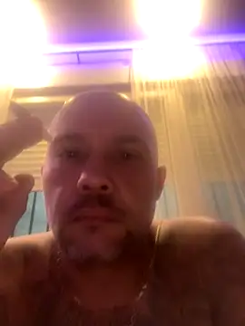 Snapshot of gitanoMad chatting on November 27, 2025, 10:34 pm gitanoMad online show from November 27, 2025, 10:34 pm