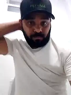 Sfdocom online show from November 4, 2025, 9:58 pm