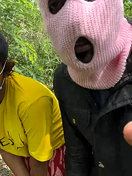 couplesexroom online show from November 4, 2025, 4:11 am