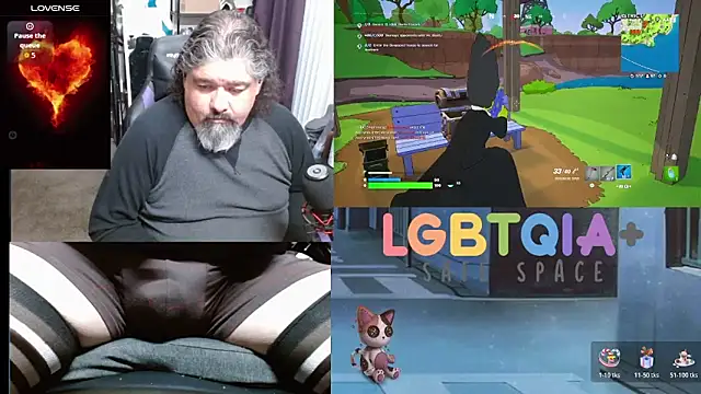 geekycastillo online show from November 4, 2025, 4:00 am