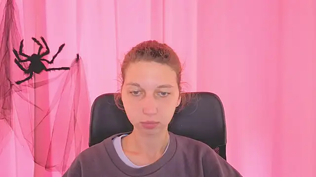 Snapshot of CuteEllii chatting on October 28, 2025, 10:52 am CuteEllii online show from October 28, 2025, 10:52 am