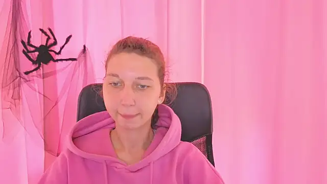 Snapshot of CuteEllii chatting on October 31, 2025, 11:11 am CuteEllii online show from October 31, 2025, 11:11 am