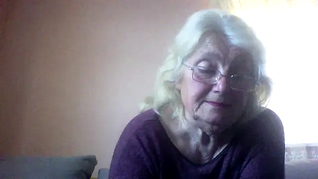 AmyLove353 online show from May 23, 2026, 3:45 am