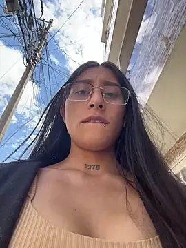 Violeet-Smith online show from February 18, 2026, 7:32 pm