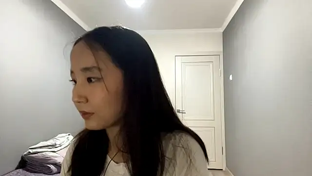 LiaPilksi online show from October 22, 2025, 6:51 pm