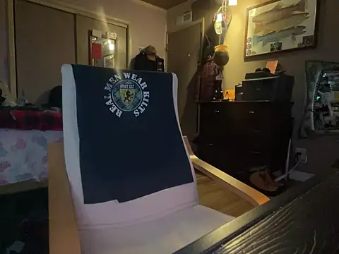 Snapshot of Macduckd chatting on February 8, 2026, 7:17 pm Macduckd online show from February 8, 2026, 7:17 pm