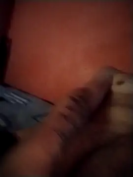 Snapshot of Danii2005 chatting on December 2, 2025, 4:18 am Danii2005 online show from December 2, 2025, 4:18 am