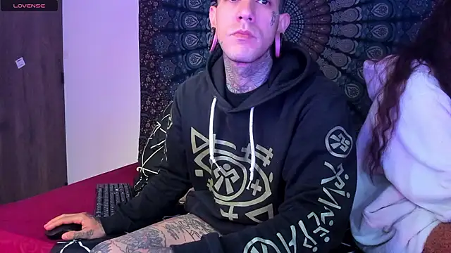 Snapshot of cleoo_jhonny chatting on February 3, 2026, 3:37 am cleoo jhonny online show from February 3, 2026, 3:37 am