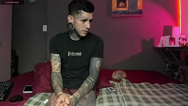 Snapshot of cleoo_jhonny chatting on February 28, 2026, 1:23 pm cleoo jhonny online show from February 28, 2026, 1:23 pm