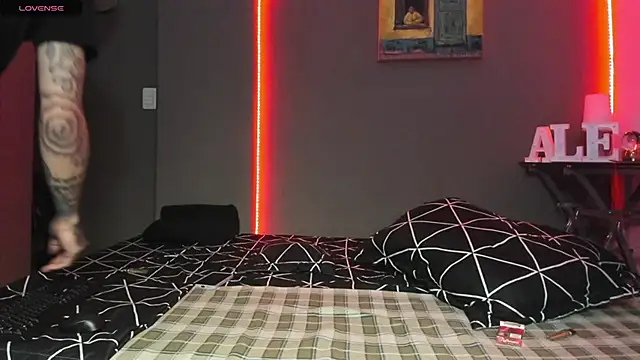 Snapshot of cleoo_jhonny chatting on March 2, 2026, 12:13 am cleoo jhonny online show from March 2, 2026, 12:13 am