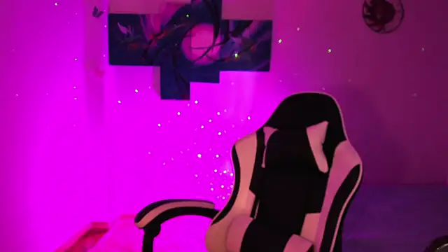 Snapshot of Soouf_ chatting on December 5, 2025, 10:46 am Soouf online show from December 5, 2025, 10:46 am