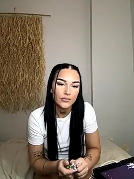 Snapshot of Gabbyys chatting on November 5, 2025, 8:31 pm Gabbyys online show from November 5, 2025, 8:31 pm