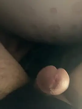 Snapshot of StrandedTrident chatting on February 7, 2026, 12:03 am StrandedTrident online show from February 7, 2026, 12:03 am