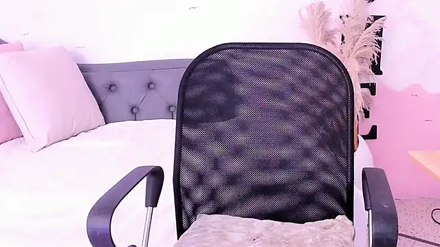 Snapshot of gracehall_1 chatting on November 27, 2025, 11:23 am gracehall 1 online show from November 27, 2025, 11:23 am