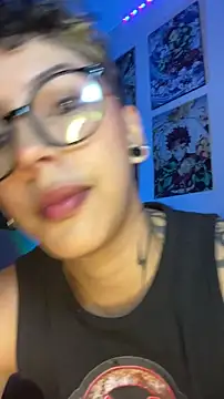 Snapshot of Abby_Evanns1 chatting on October 21, 2025, 12:00 am Abby Evanns1 online show from October 21, 2025, 12:00 am