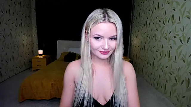 LexyeLure online show from November 26, 2025, 3:40 am