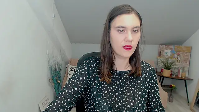 IzzyMonro online show from October 23, 2025, 4:17 pm