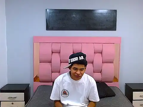 Yordi Alpha online show from December 16, 2025, 1:05 pm