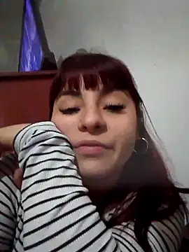 Snapshot of Tizi_04 chatting on October 29, 2025, 10:33 pm Tizi 04 online show from October 29, 2025, 10:33 pm