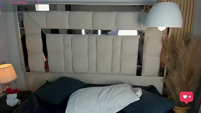 AnguelJones online show from November 28, 2025, 4:26 am