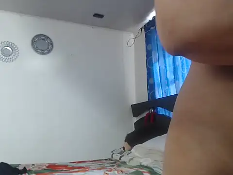 Snapshot of Yassa_zan chatting on November 12, 2025, 2:50 pm Yassa zan online show from November 12, 2025, 2:50 pm