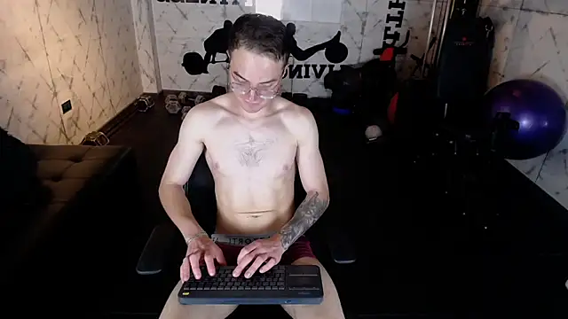 Lil James online show from December 15, 2025, 8:13 pm