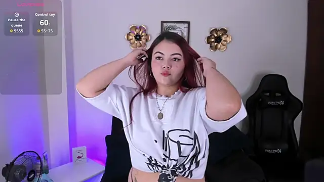 Zoe love14 online show from October 30, 2025, 12:06 pm