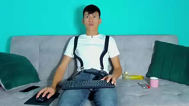 Nicolas Torres  online show from October 24, 2025, 6:10 am