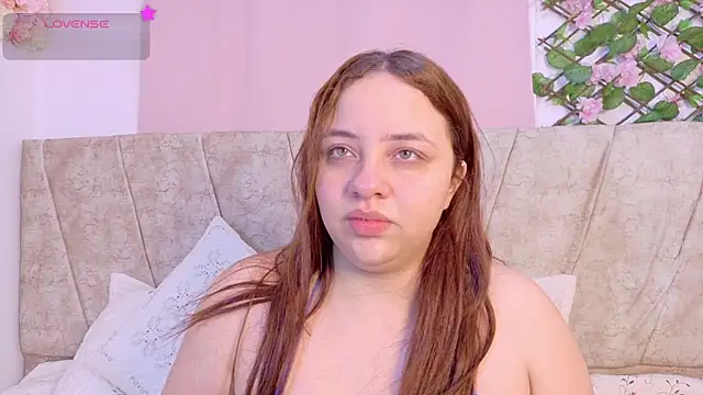 Karina Wong online show from November 12, 2025, 7:46 pm