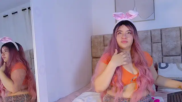 Karina Wong online show from November 26, 2025, 9:16 pm