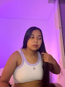 aly nicols online show from November 28, 2025, 11:40 pm