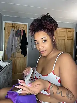 Nahomy Sara online show from March 25, 2026, 3:40 pm