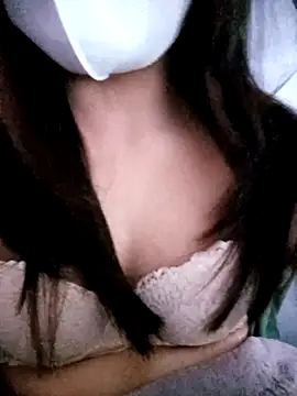 Snapshot of Meo_25 chatting on November 8, 2025, 5:01 pm Meo 25 online show from November 8, 2025, 5:01 pm