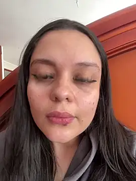 Snapshot of Selena_Roa chatting on April 1, 2026, 5:10 pm Selena Roa online show from April 1, 2026, 5:10 pm