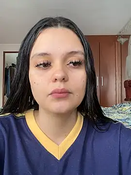 Snapshot of Selena_Roa chatting on May 7, 2026, 2:33 pm Selena Roa online show from May 7, 2026, 2:33 pm