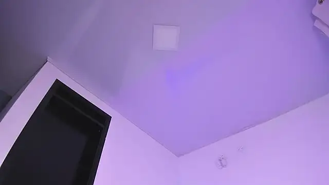 Snapshot of miah_storm chatting on January 8, 2026, 4:15 am miah storm online show from January 8, 2026, 4:15 am