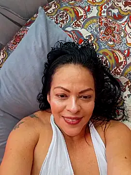 viviana-sexi online show from May 25, 2026, 1:28 pm